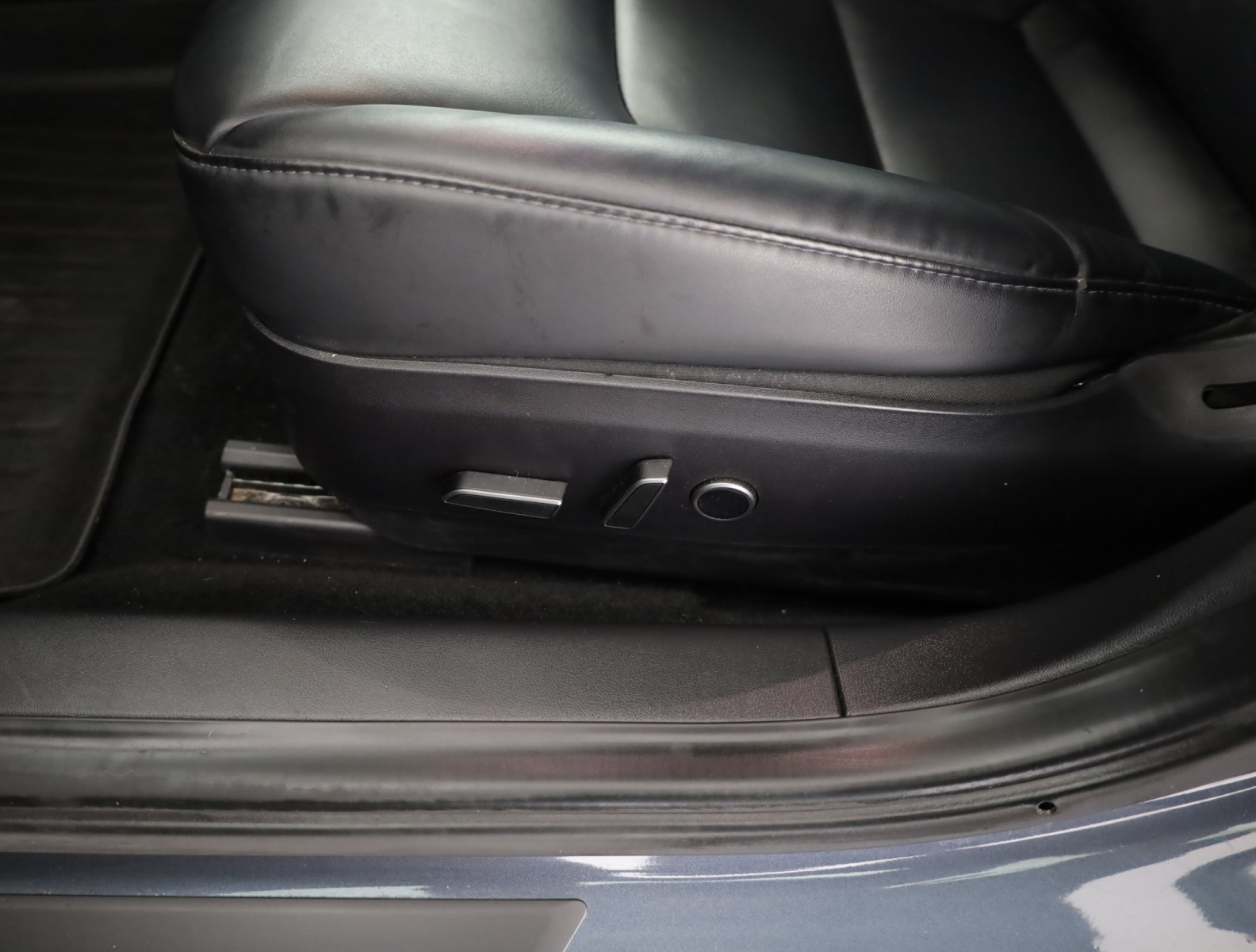 Tesla Model 3 Standard Range Plus – fotografie 22