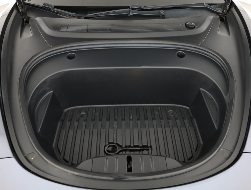 Tesla Model 3, 2021