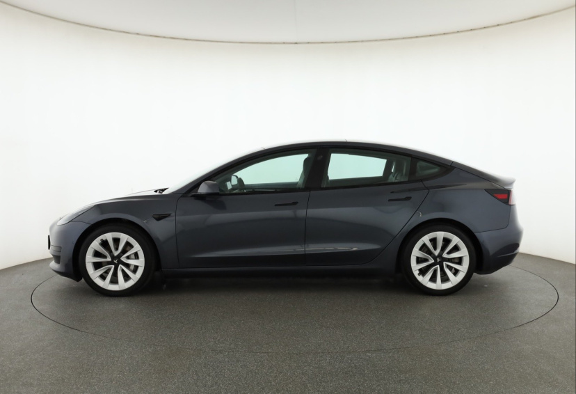 Tesla Model 3, 2021