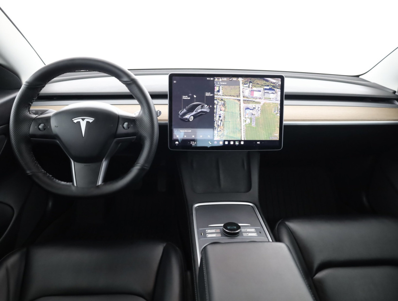 Tesla Model 3, 2021