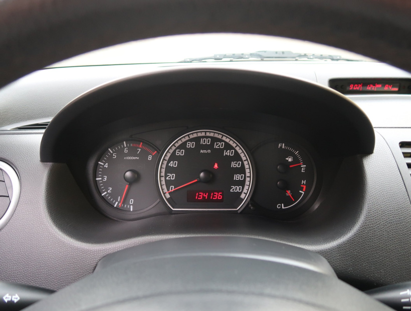 Suzuki Swift, 2010