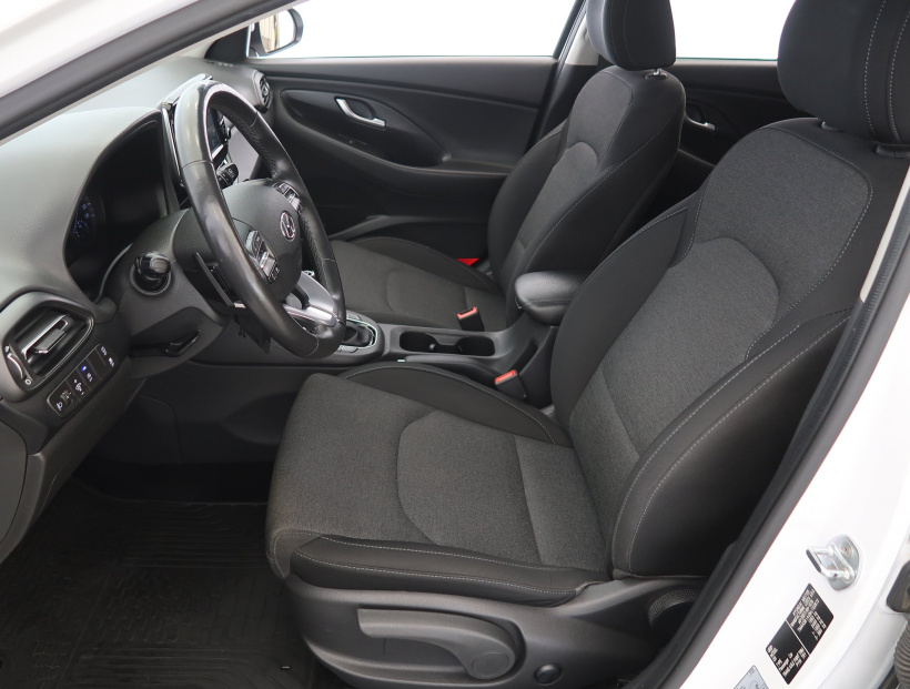 Hyundai i30, 2021