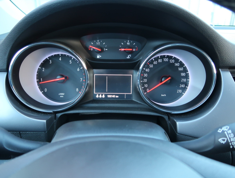 Opel Astra, 2017