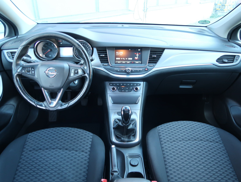 Opel Astra, 2017