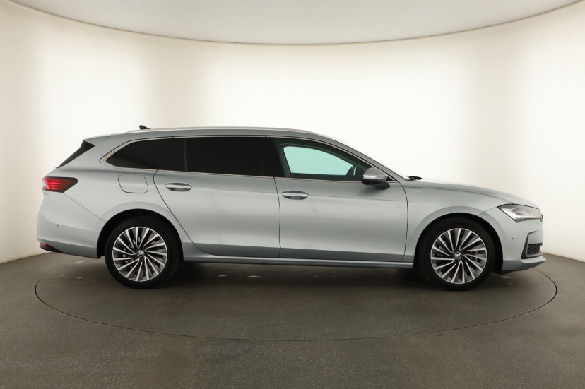 Škoda Superb, 2024