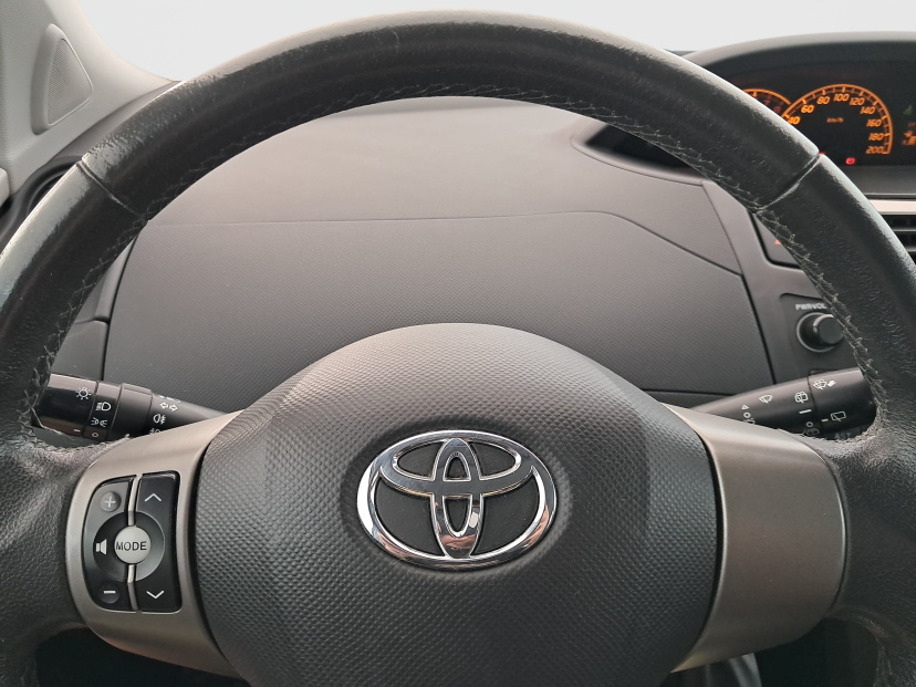 Toyota Yaris, 2010