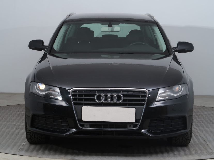 Audi A4, 2010