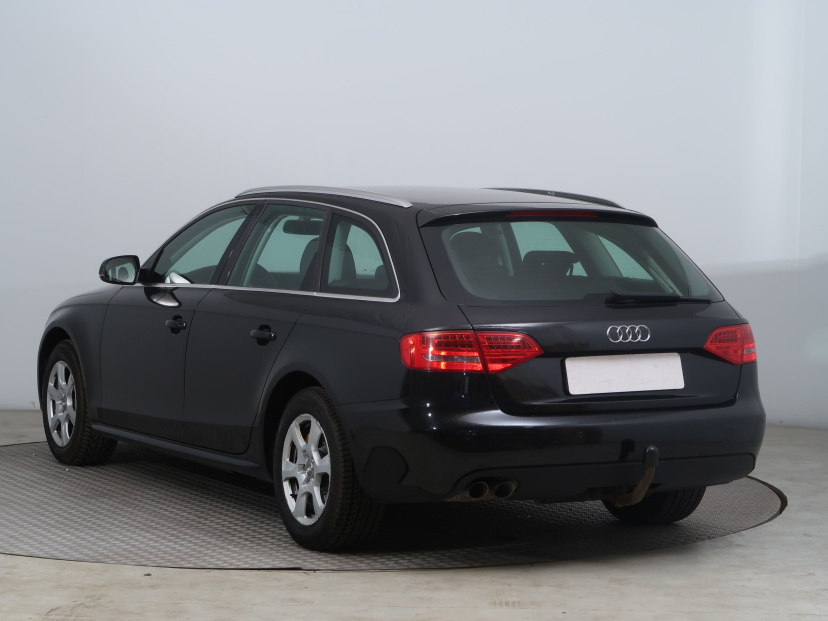 Audi A4, 2010