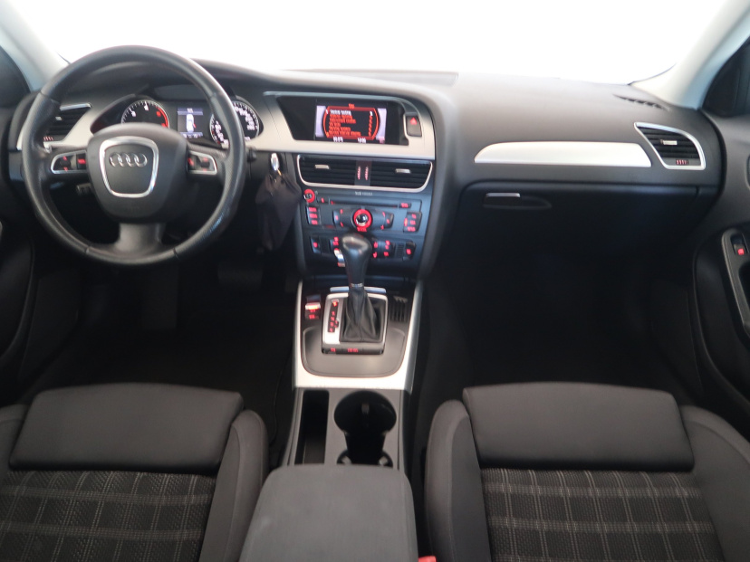 Audi A4, 2010