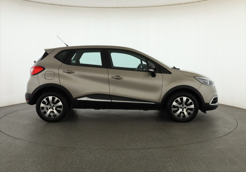 Renault Captur, 2015
