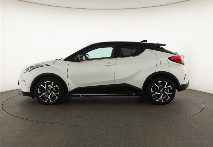Toyota C-HR, 2017