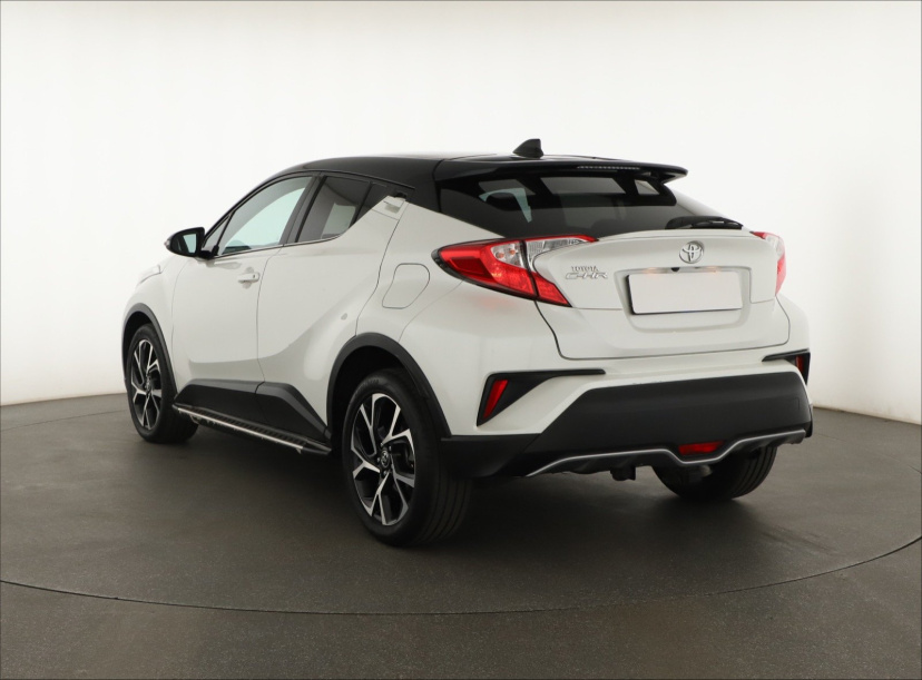 Toyota C-HR, 2017