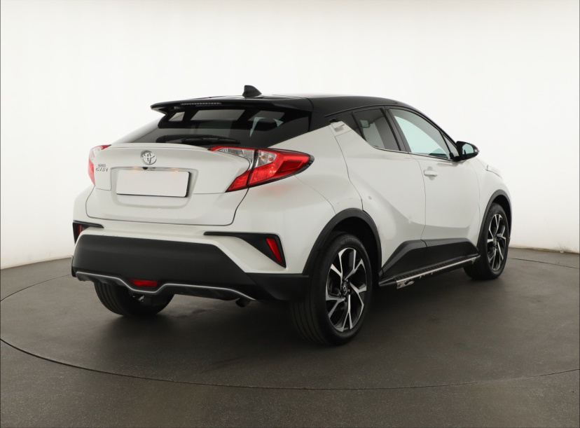 Toyota C-HR, 2017