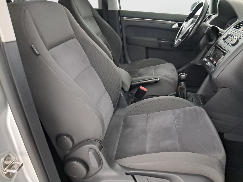 Volkswagen Touran, 2011