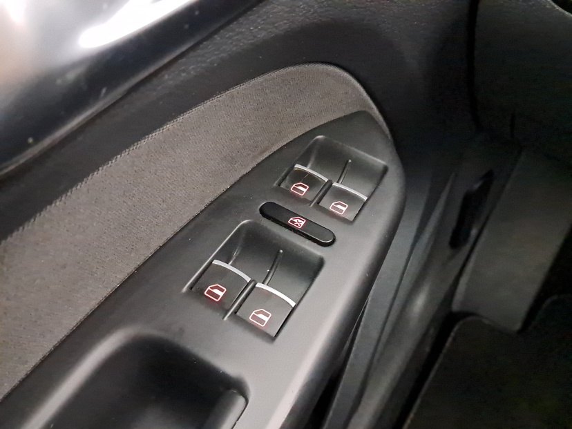 Volkswagen Touran, 2011