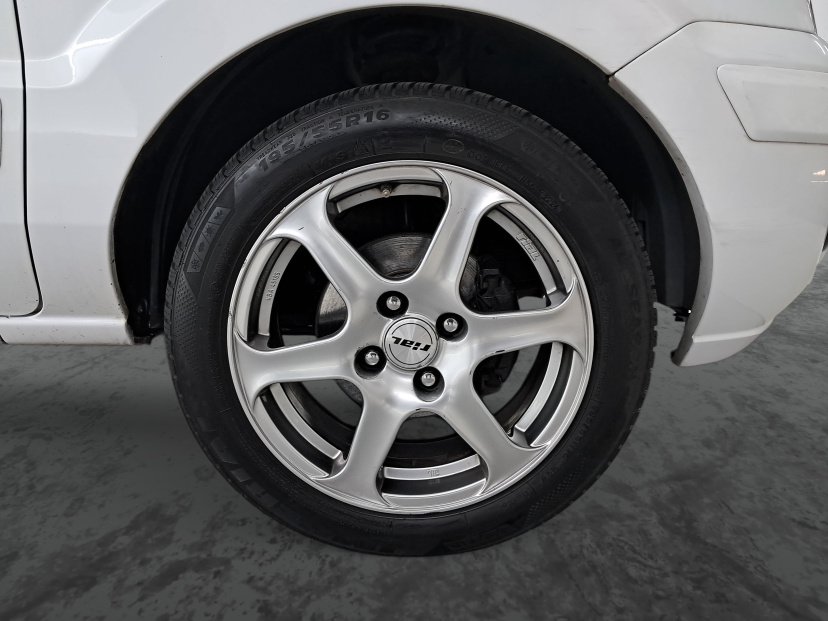 Ford Fusion, 2011