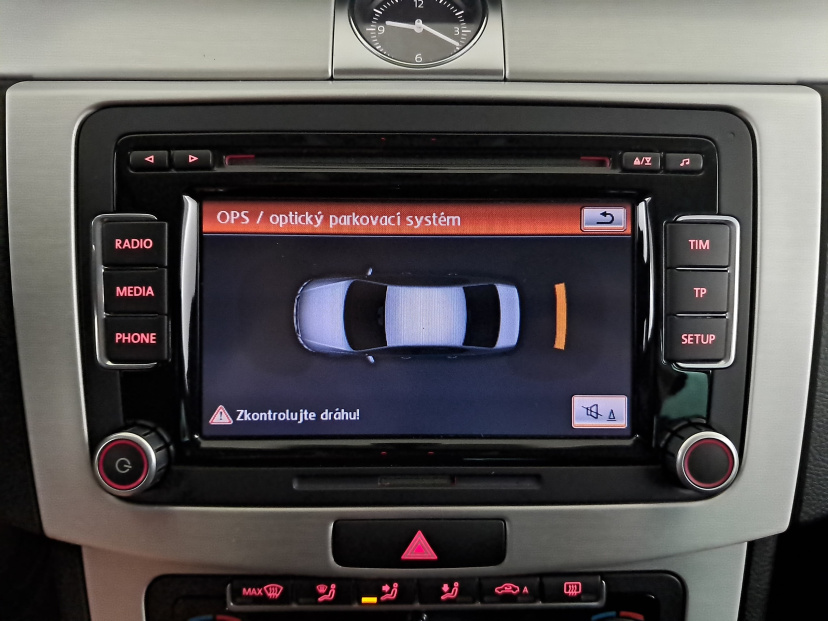 Volkswagen Passat, 2011