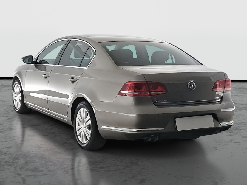 Volkswagen Passat, 2011