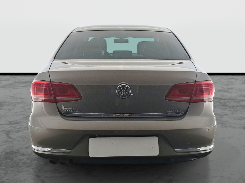 Volkswagen Passat, 2011