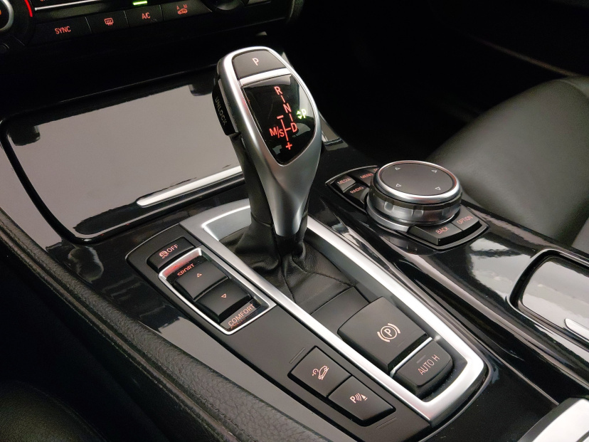 BMW 5, 2015
