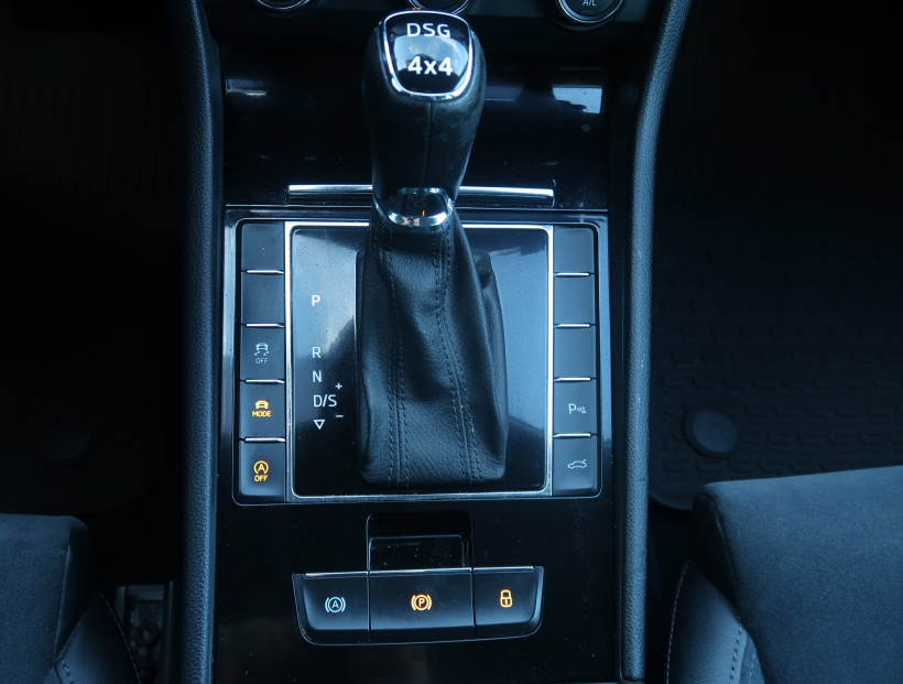 Škoda Superb, 2016