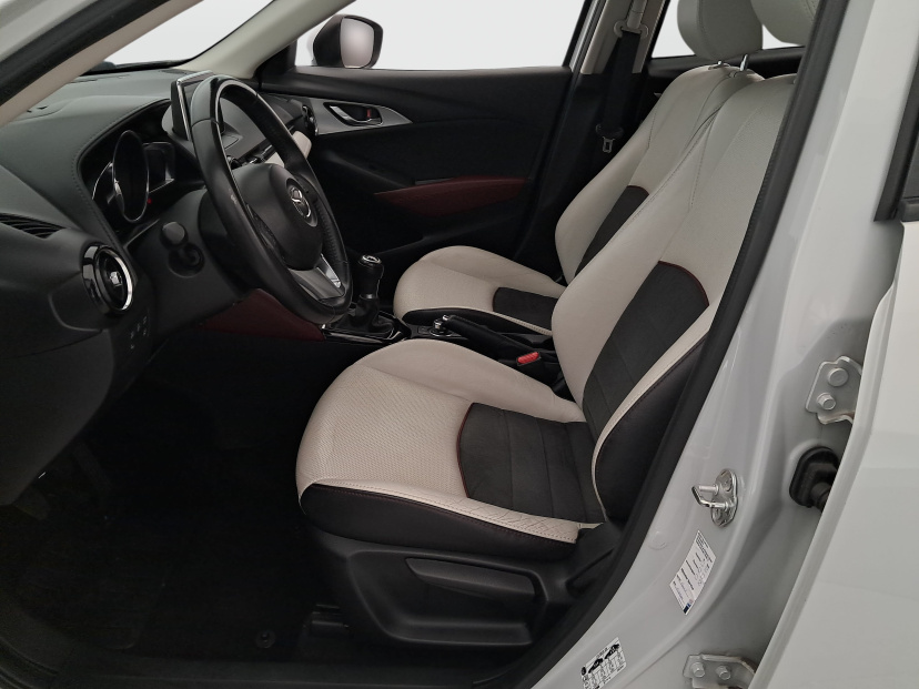 Mazda CX-3, 2015