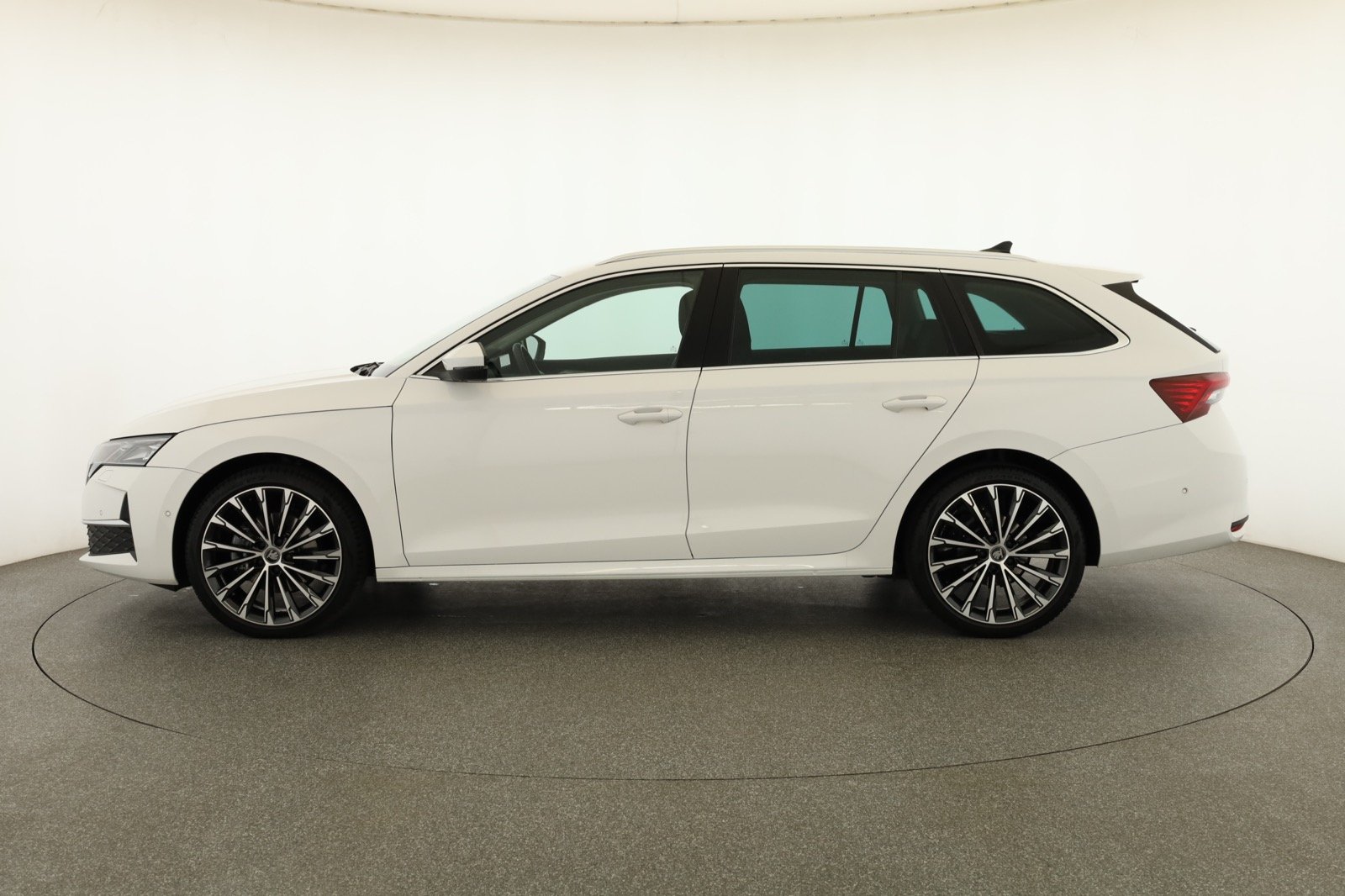 Škoda Octavia - 2025