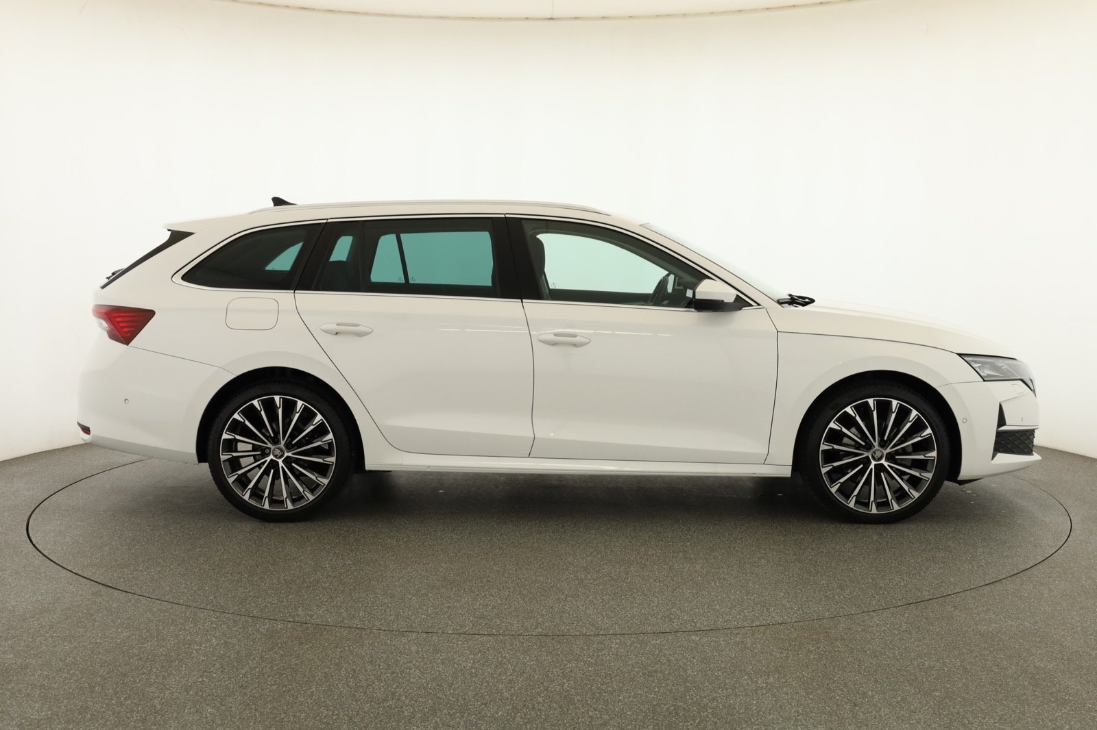 Škoda Octavia - 2025