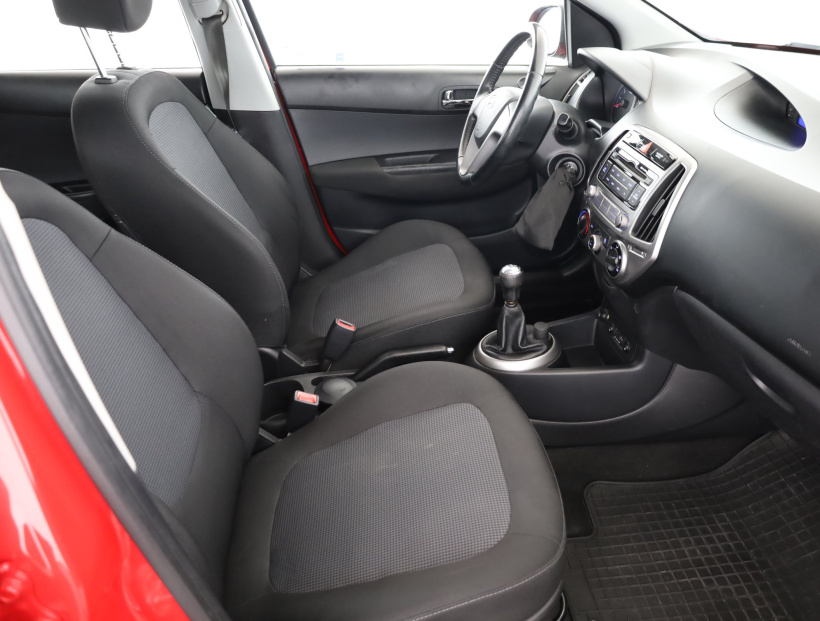 Hyundai i20, 2013