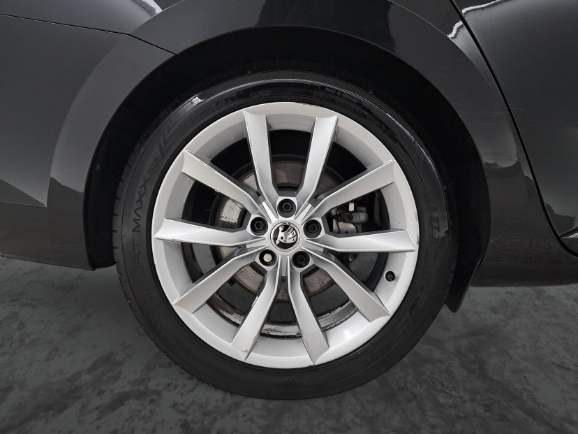 Škoda Superb, 2015