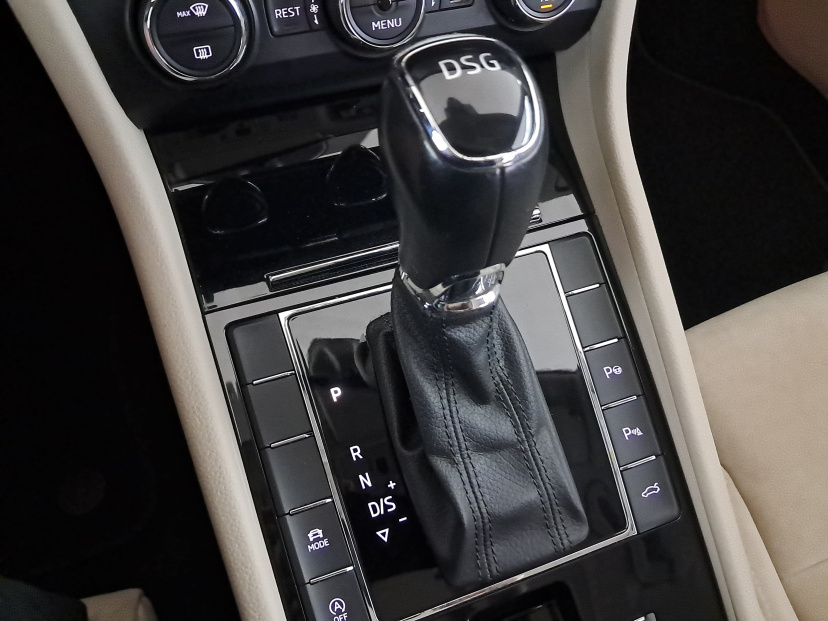 Škoda Superb, 2015