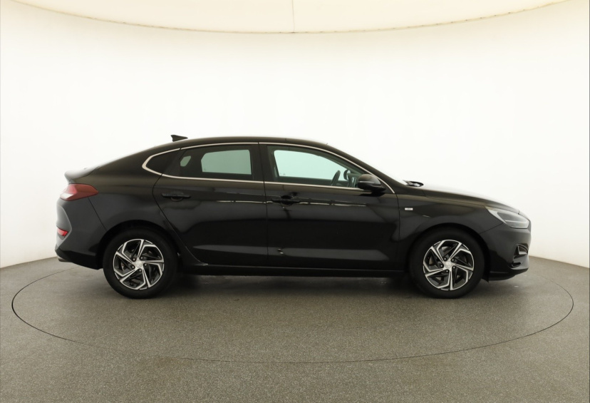 Hyundai i30 Fastback, 2022