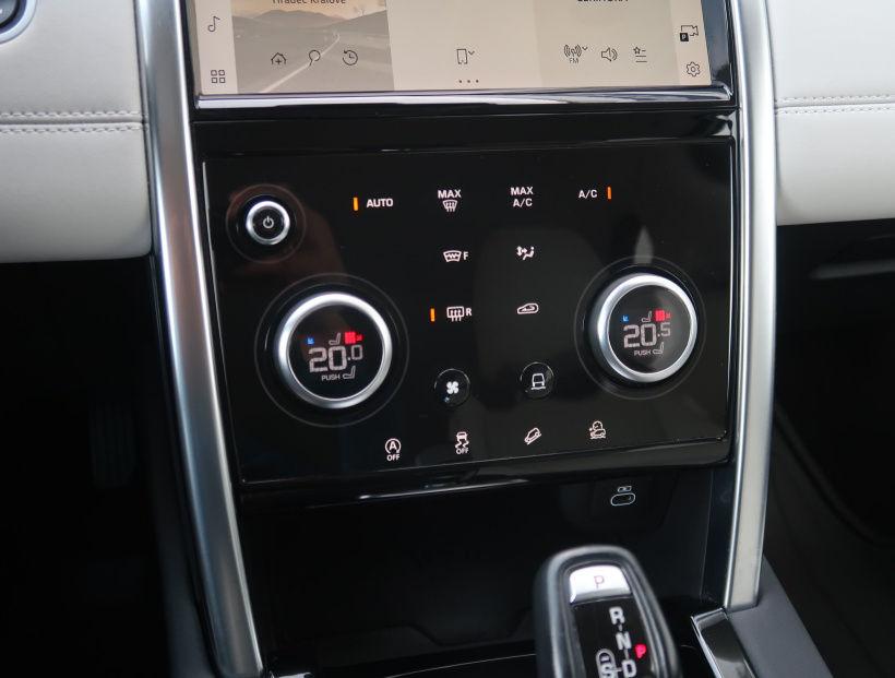 Land Rover Discovery Sport, 2021