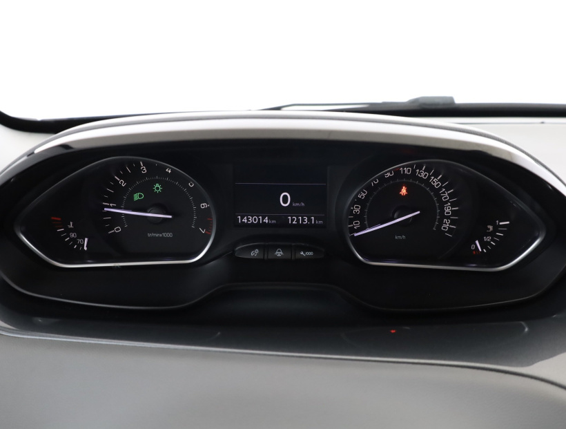 Peugeot 208, 2012