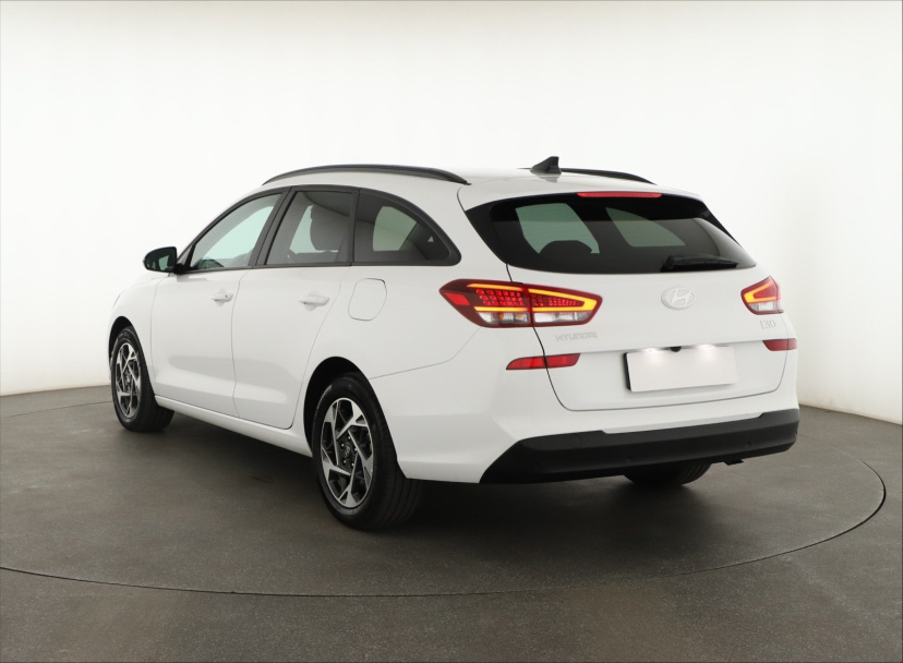Hyundai i30, 2025