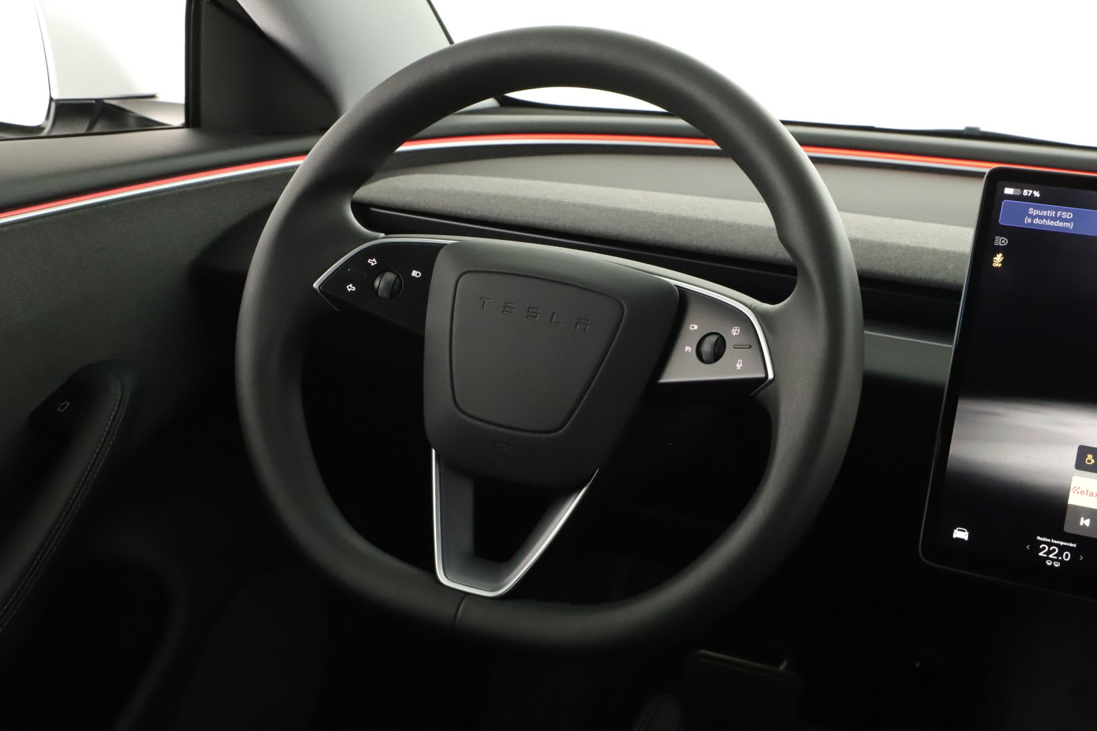 Tesla Model 3 Standard Range Plus – fotografie 14