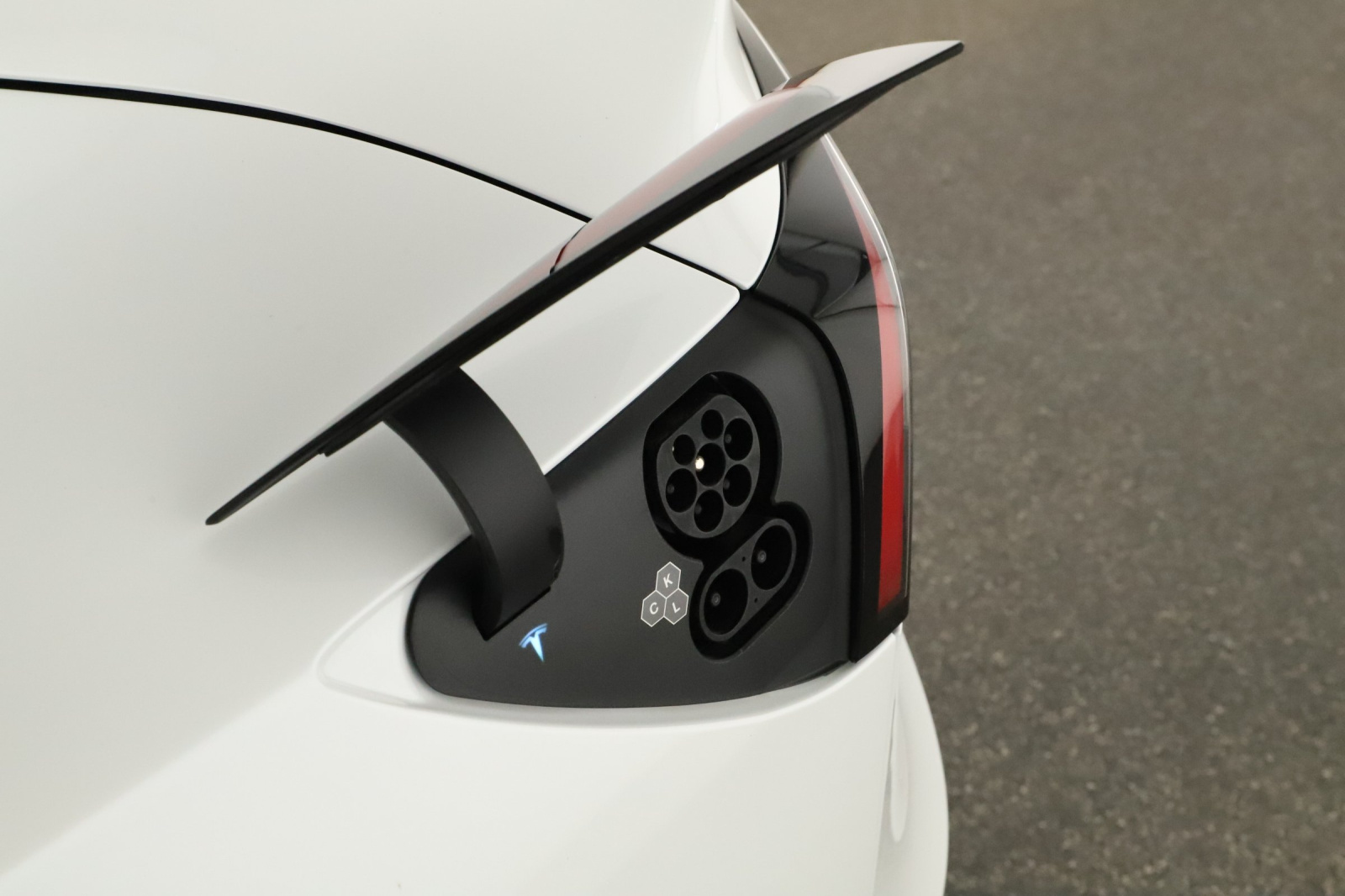 Tesla Model 3 Standard Range Plus – fotografie 18
