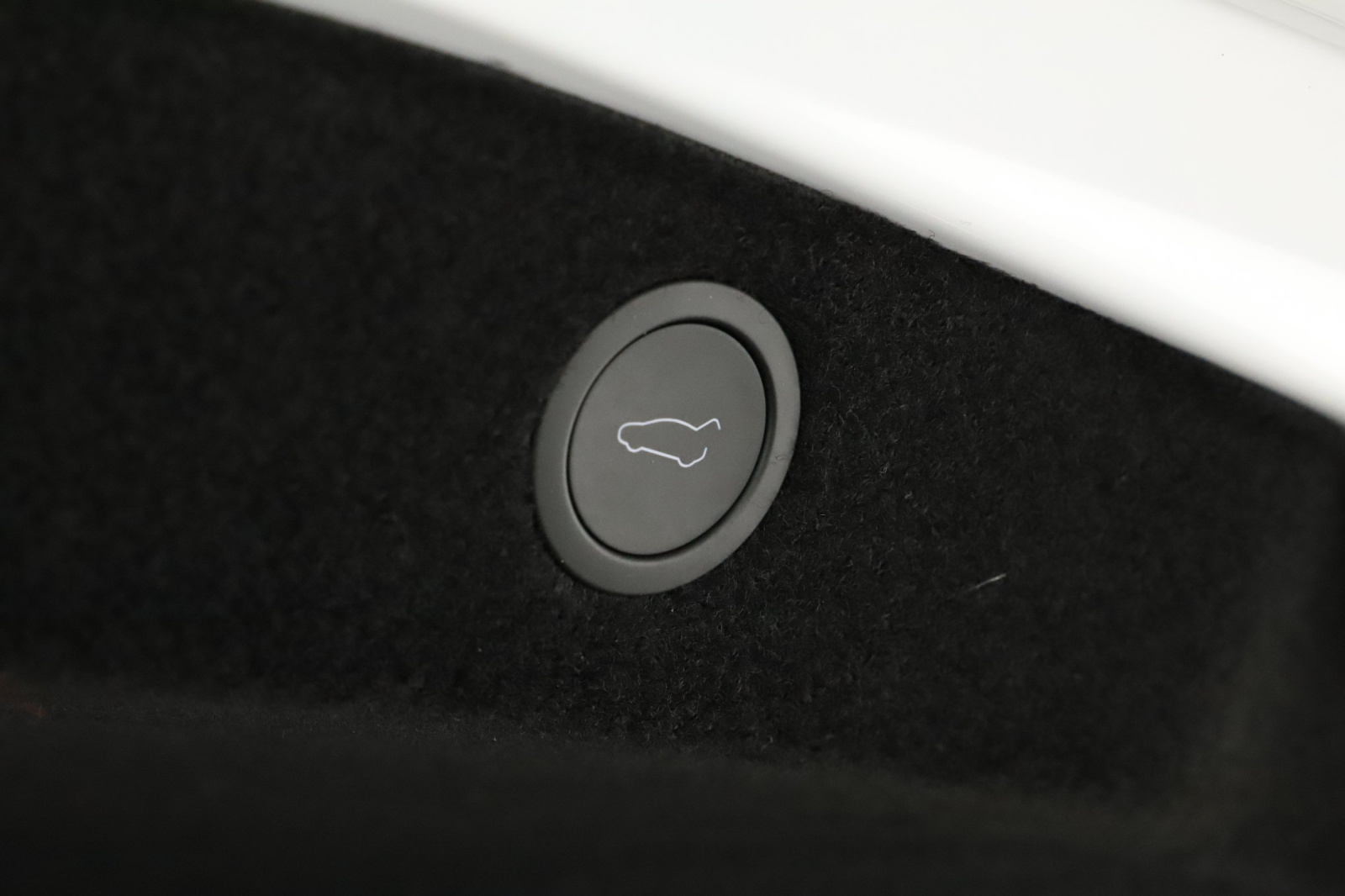 Tesla Model 3 Standard Range Plus – fotografie 19
