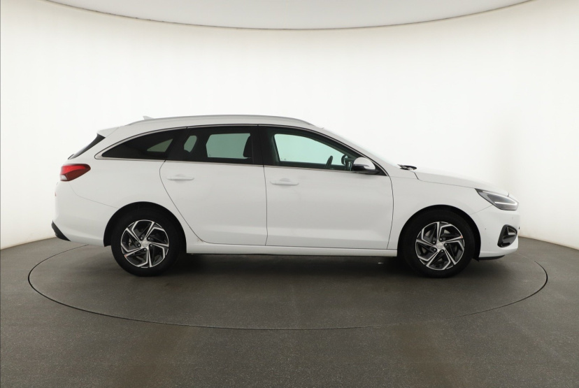 Hyundai i30, 2023