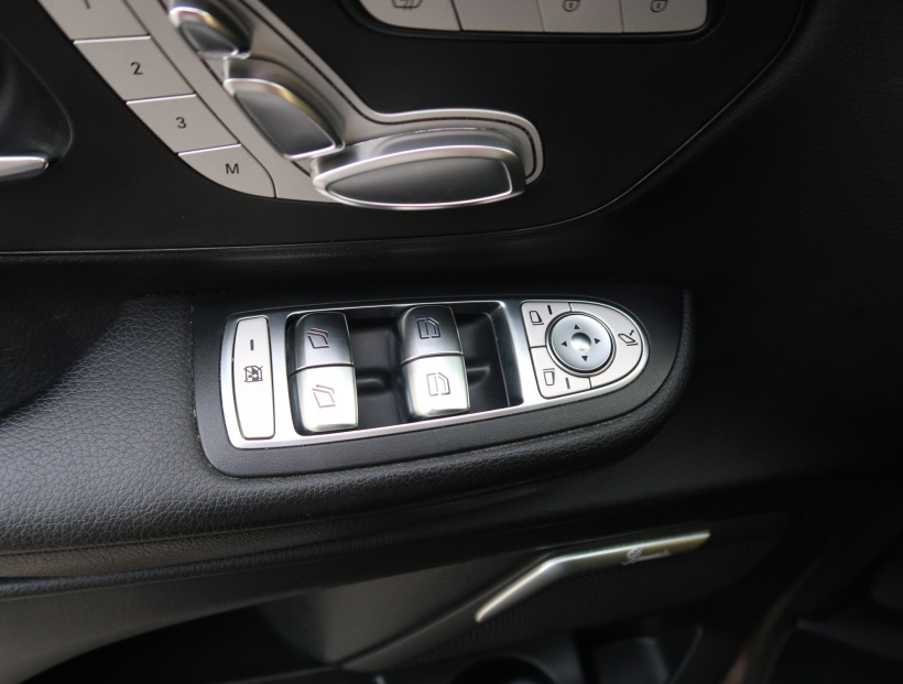 Mercedes-Benz V, 2018