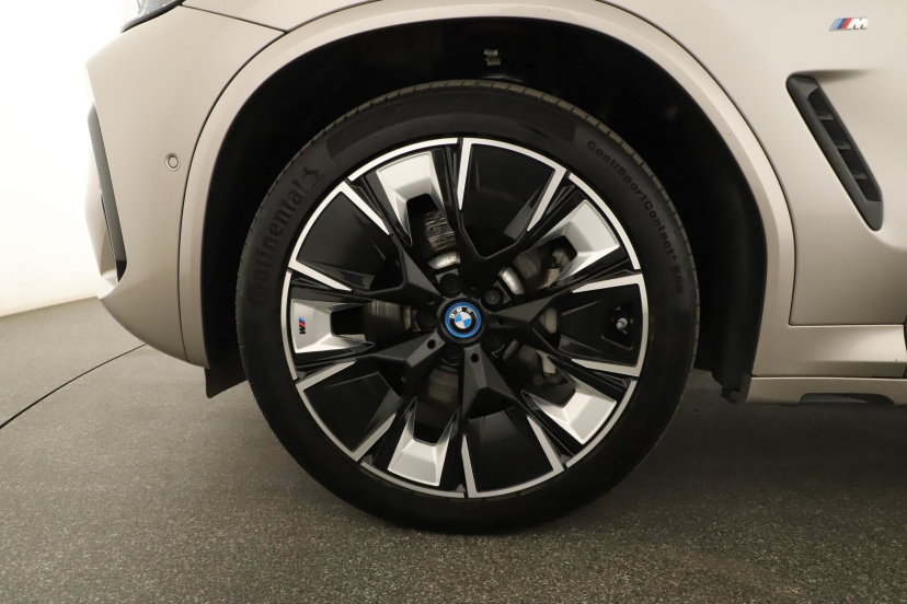 BMW iX3, 2022