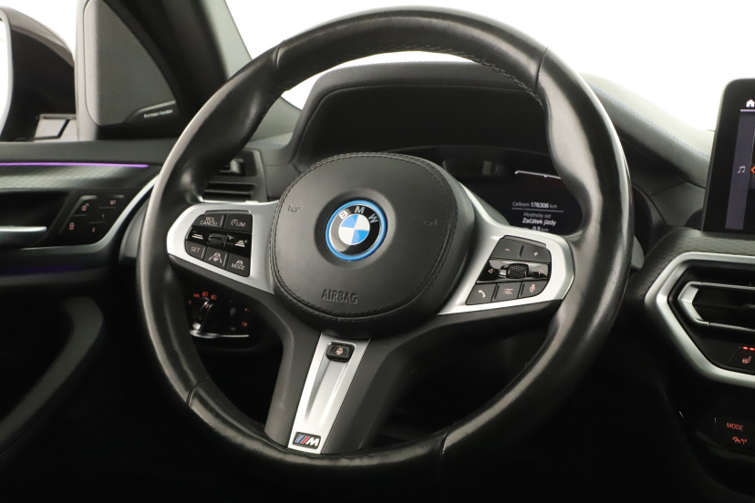 BMW iX3, 2022