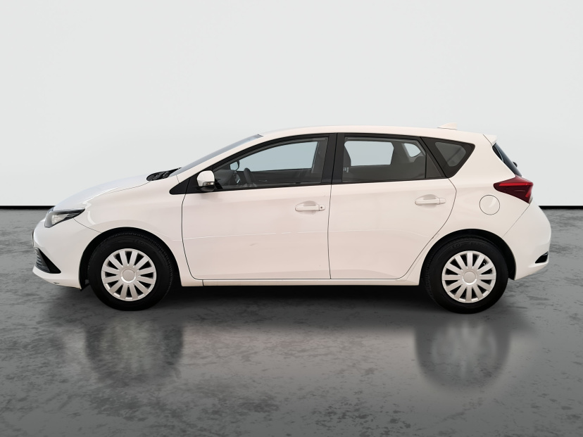 Toyota Auris, 2015