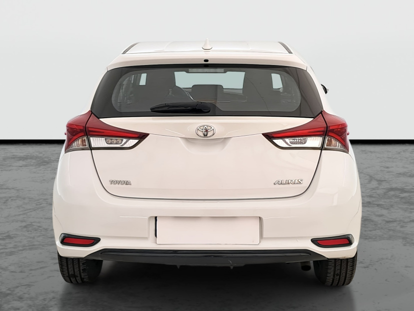 Toyota Auris, 2015