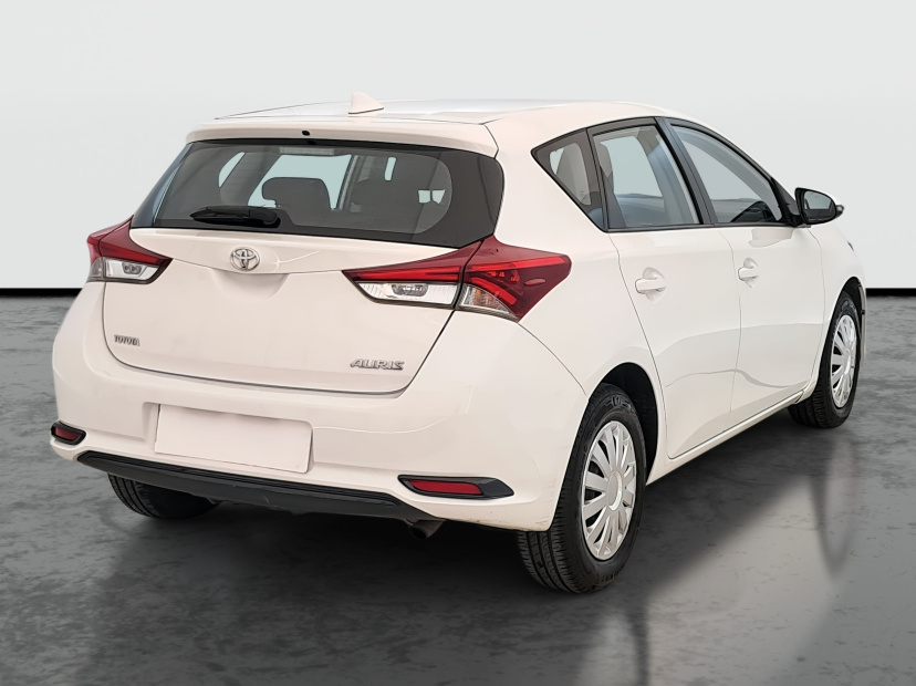 Toyota Auris, 2015