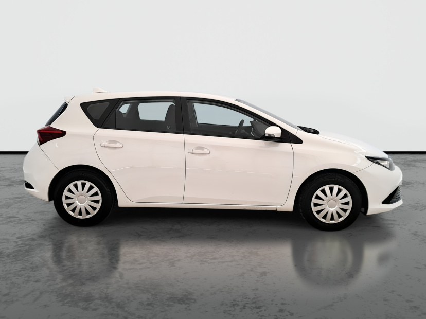 Toyota Auris, 2015