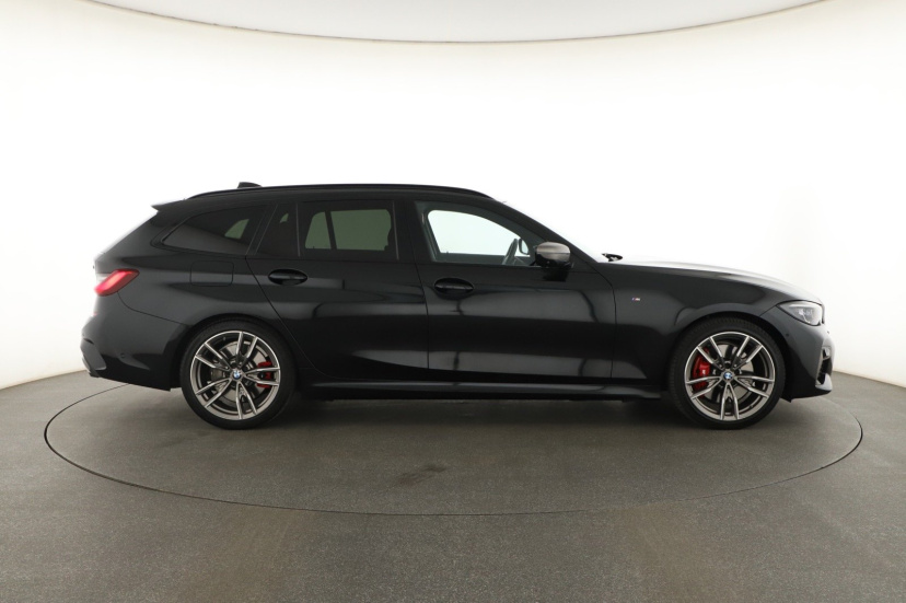 BMW 3, 2021