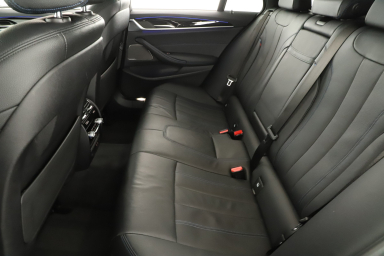 BMW 5 - 2023