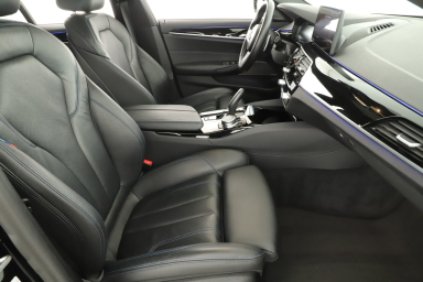 BMW 5 - 2023