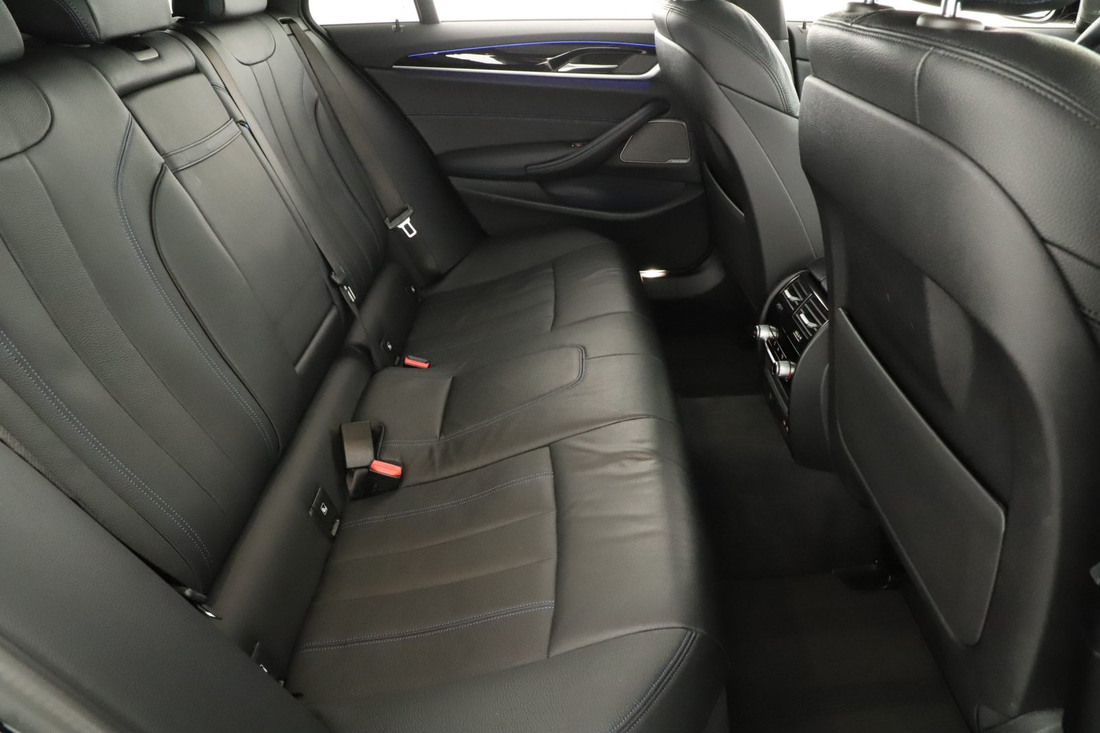 BMW 5 - 2023